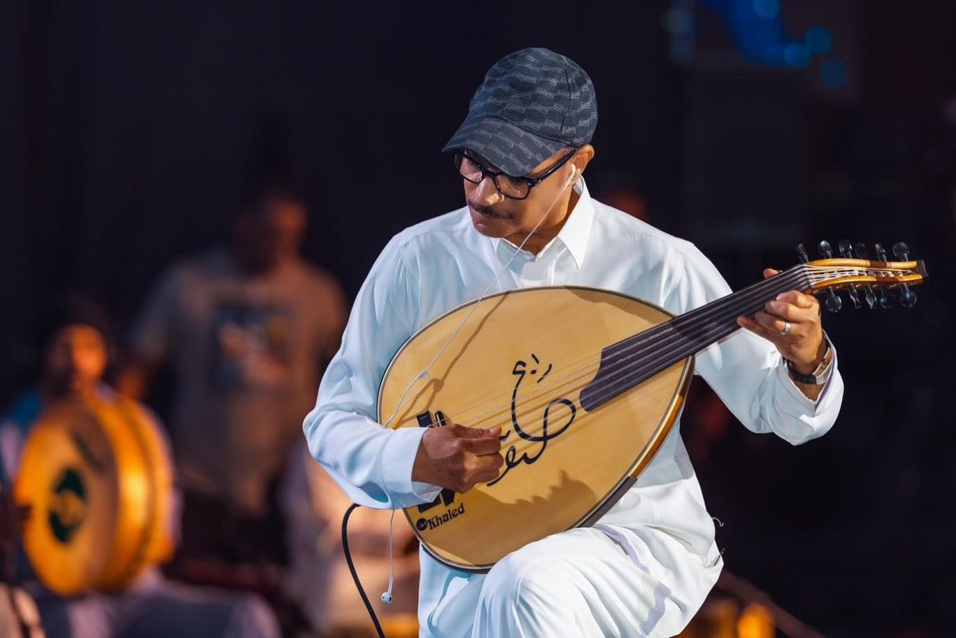 رابح صقر يعلن وفاة ابن شقيقته وهكذا نعاه