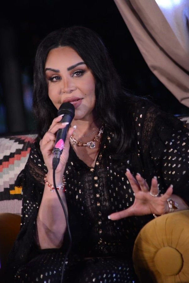 أحلام في قرطاج بعد 28 عاماً من الغياب: تبكي من أجل أنغام وهدية لـ ذكري