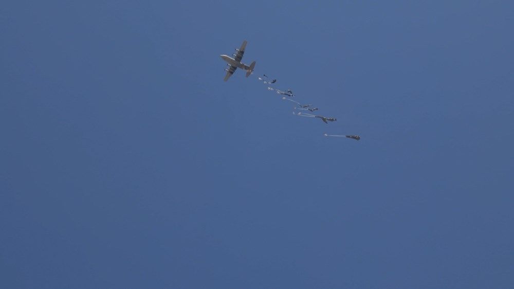 الإمارات تُنفذ الإنزال الجوي للمساعدات رقم 78 لدعم غزة