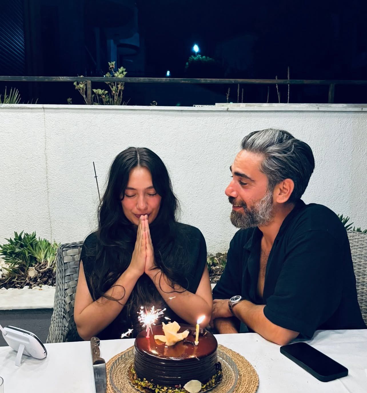 بالصور- نسليهان أتاغول تحتفل بعيد ميلادها الأوّل كأم