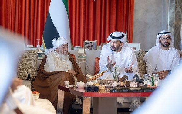 حمدان بن زايد يستقبل في الرباط وفداً من مجلس الإمارات للإفتاء الشرعي
