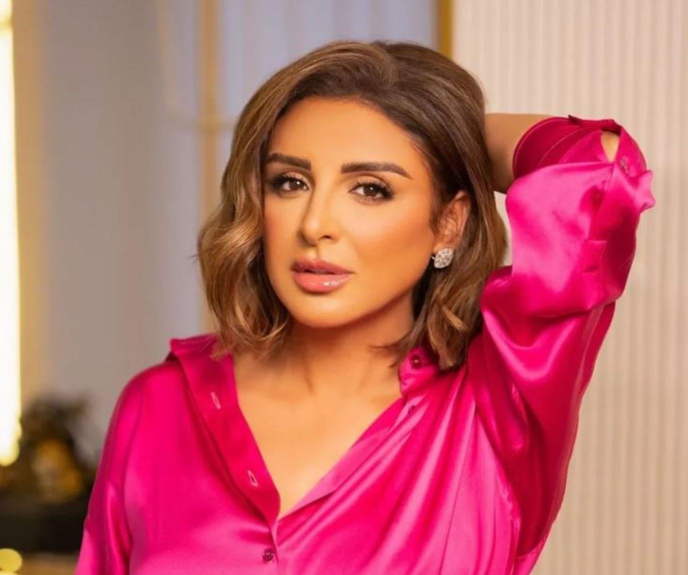 تطورات سعيدة عن أنغام يكشفها محمود سعد