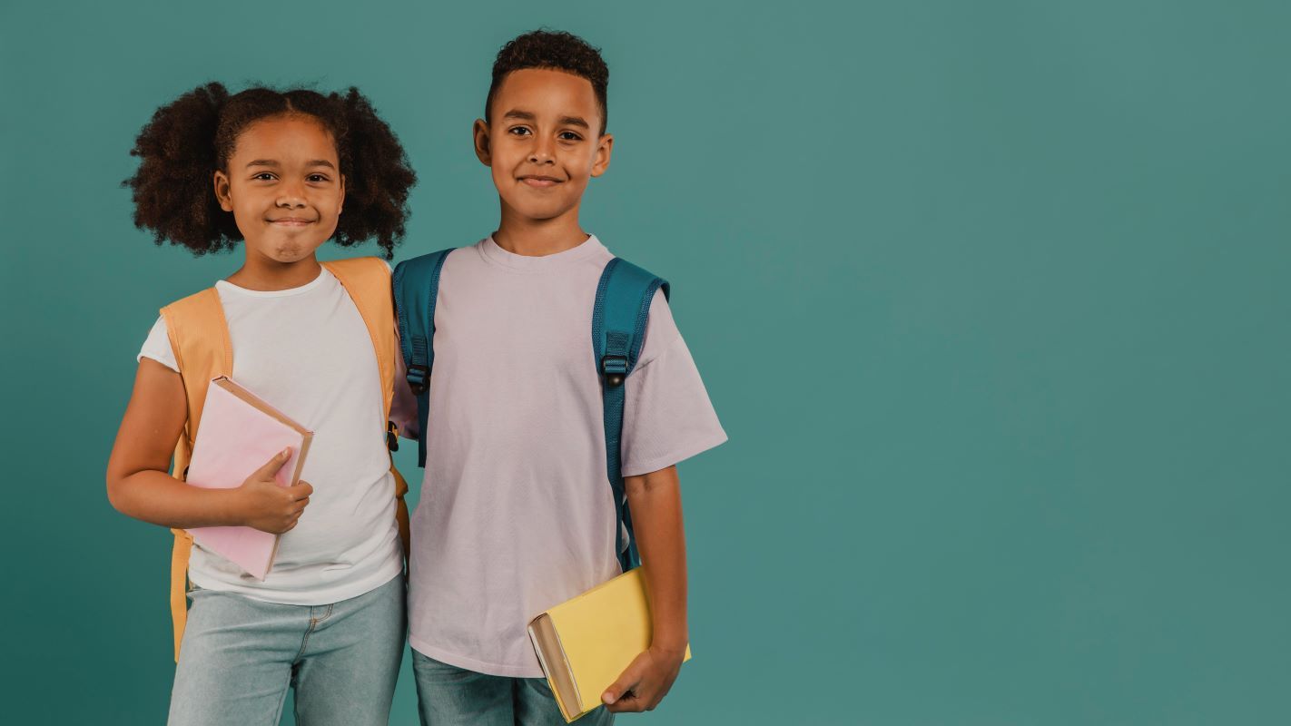 كيف أساعد طفلي على تكوين صداقات جديدة في المدرسة؟