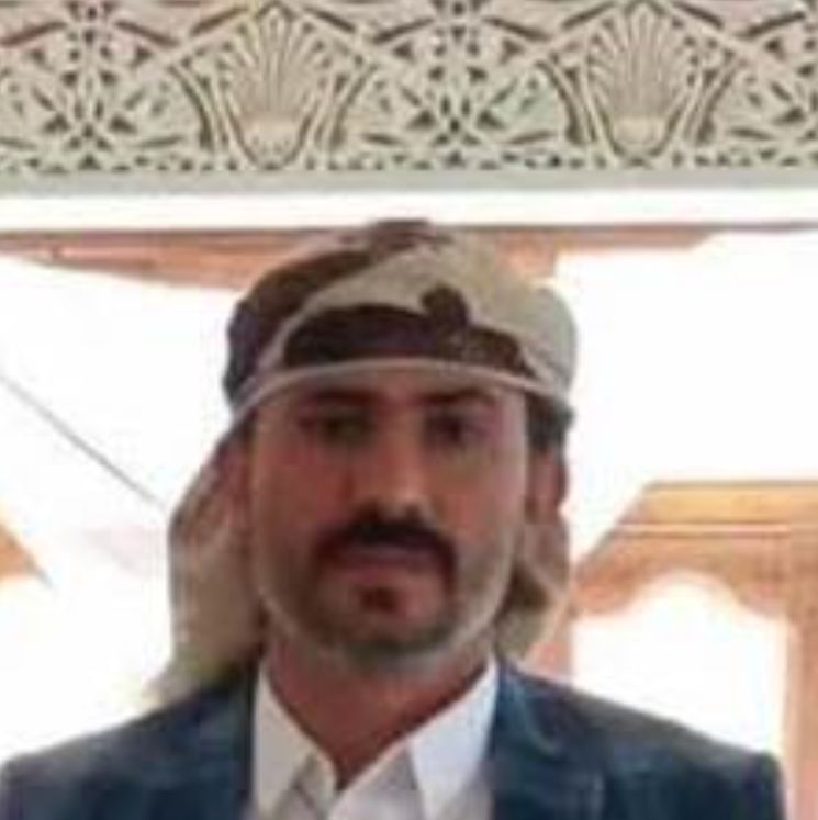 الاسم والصورة...مقتل قيادي بارز متأثراً بإصابته خلال غارات إسرائيلية على صنعاء