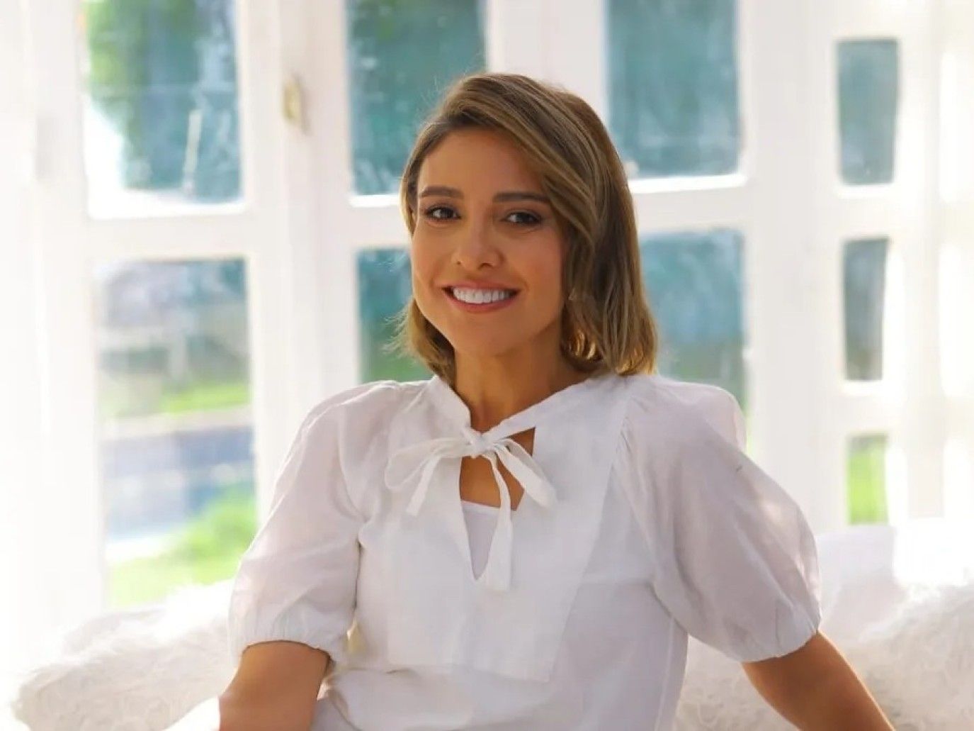 مي كساب تقدم الأغنية الدعائية لفيلم آخر رجل في العالم قبل طرحه في السينما