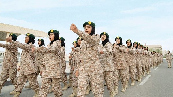 المرأة الإماراتية.. 50 عاماً من الشراكة والعطاء الملهم