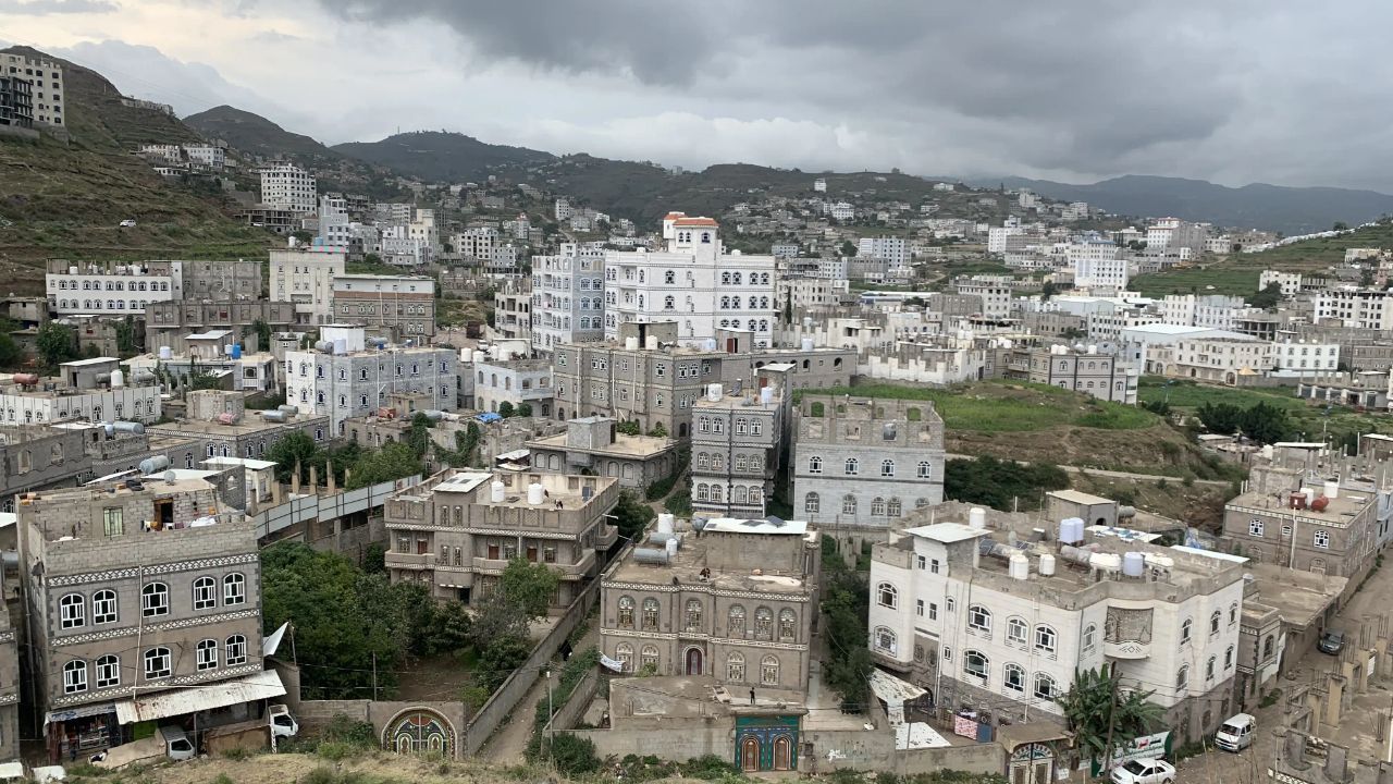 ما علاقة السعودية في تراجع سوق العقارات في اليمن وانخفاض أسعارها بشكل غير مسبوق؟