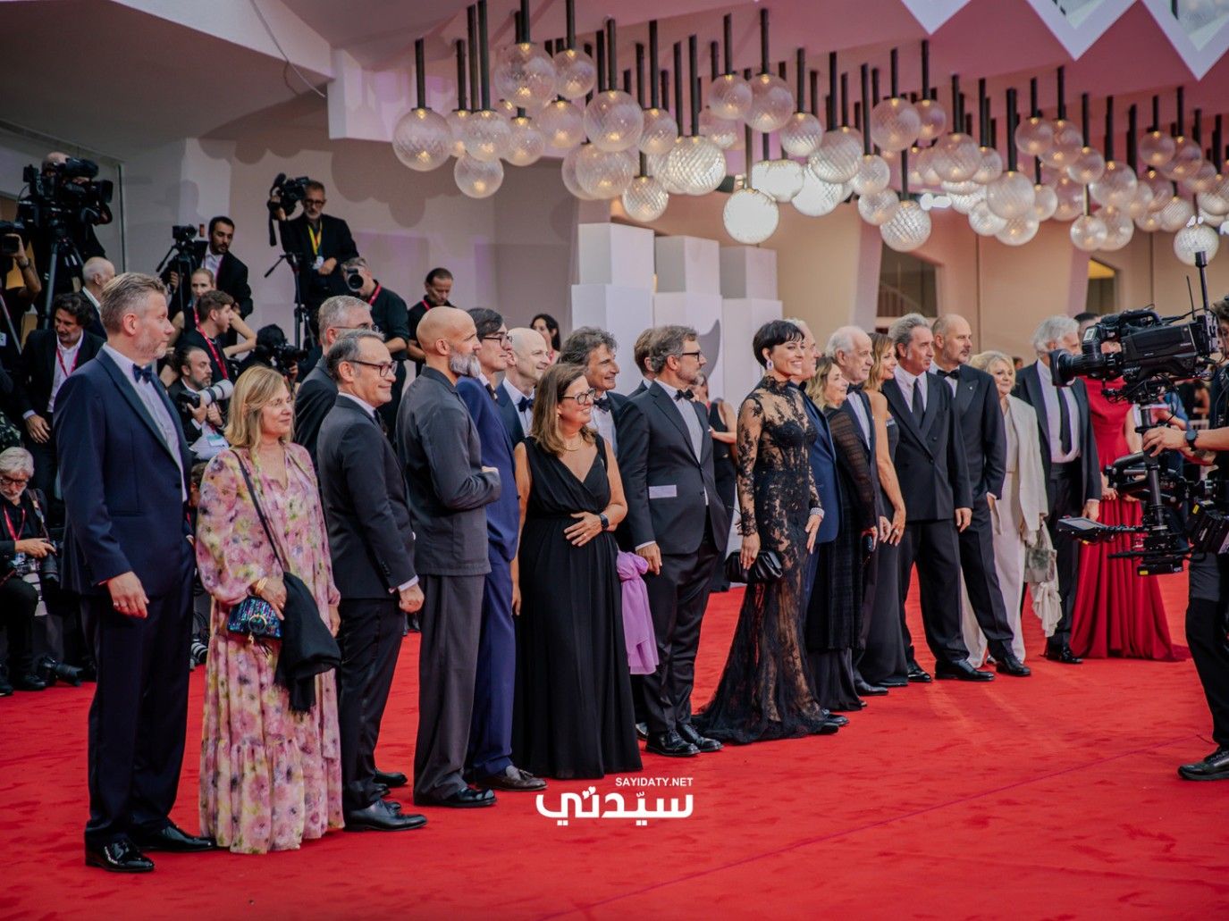 هذا ما شهده اليوم الأول من مهرجان فينيسيا السينمائي الدولي بدورته الـ82