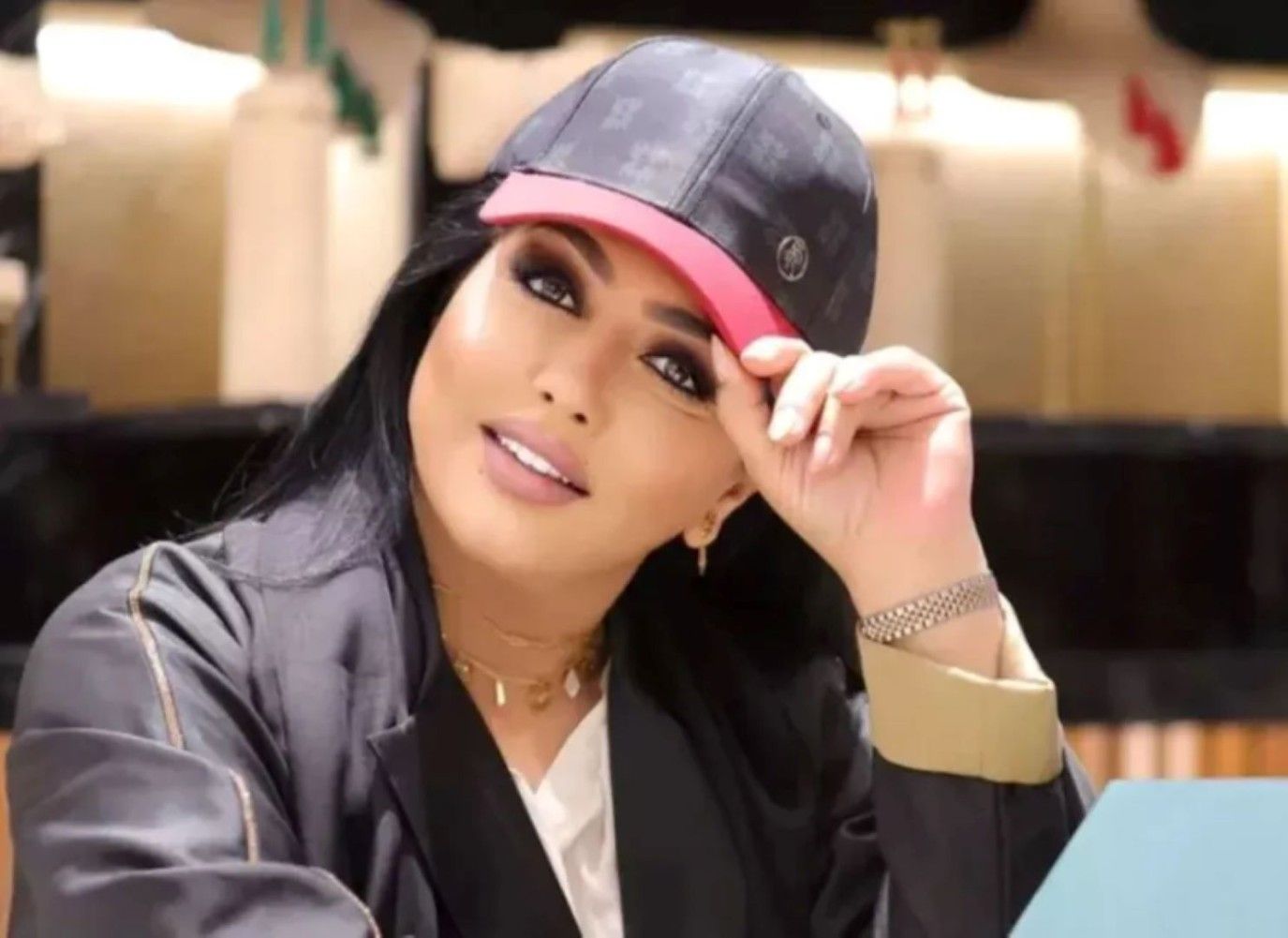 فاطمة الحوسني تتعرض لأزمة صحية وتطالب جمهورها بالدعاء لها