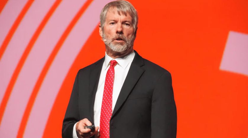 في قلب تراجع السوق: سايلور يُجدد تمسكه بالبيتكوين