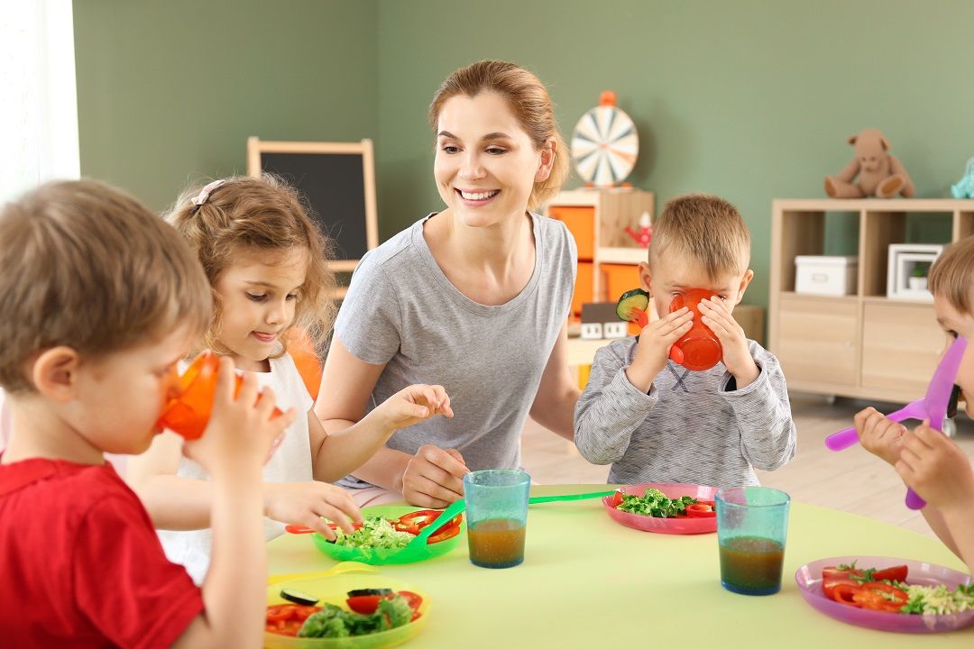 لماذا يرفض الطفل الذهاب إلى المدرسة؟ إليك الحلول الفعَّالة