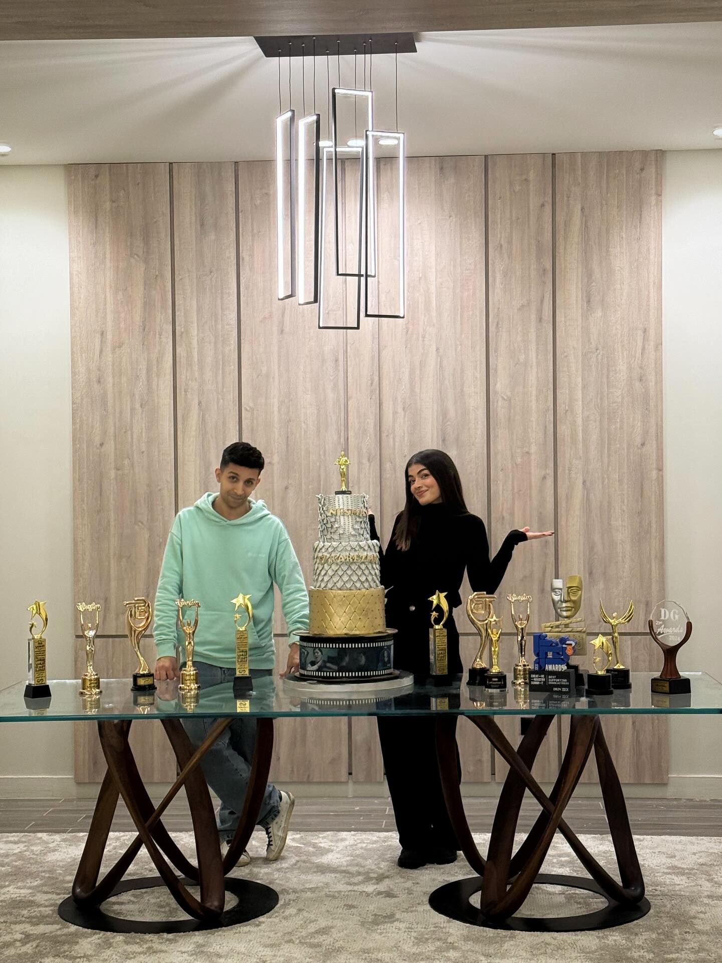 بالصّور- احتفال سعيد يجمع ليلى زاهر وهشام جمال في أجواء رومنسيّة