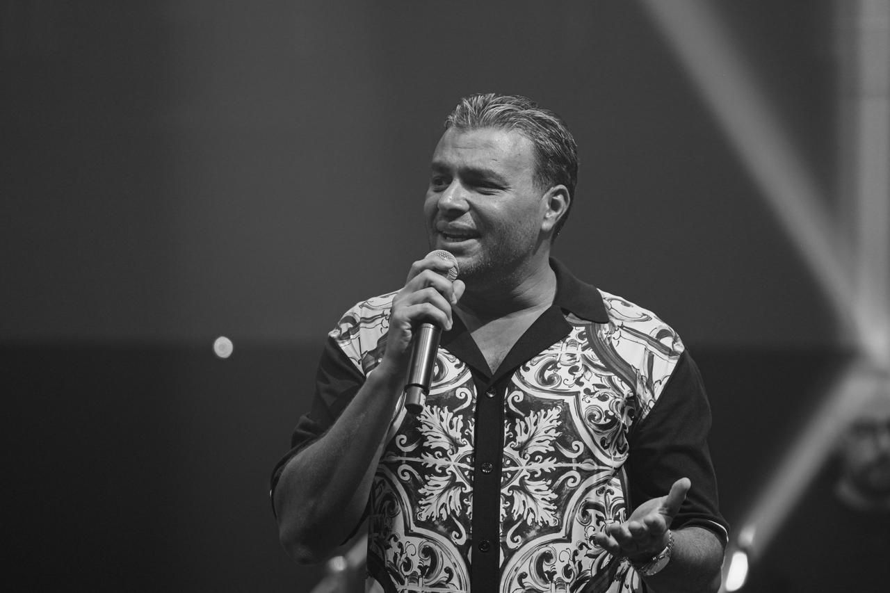 رامي صبري كامل العدد في حفل دبي ويوعد جمهوره بلقاء ثاني