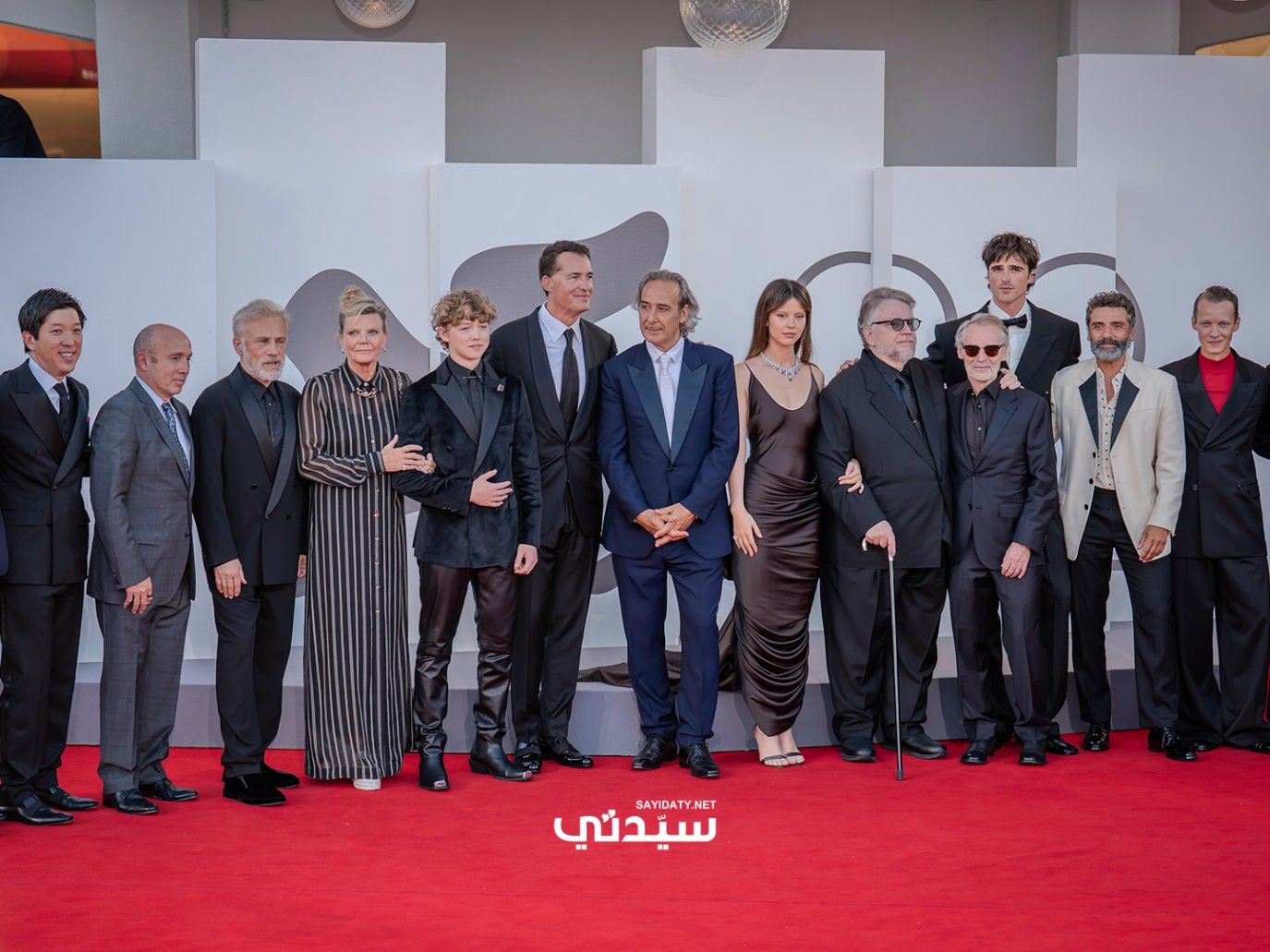 مهرجان فينيسيا في يومه الرابع: لحظات مؤثرة لفيلم الراحلة ماريان فيثفول وأناقة لافتة على السجادة الحمراء