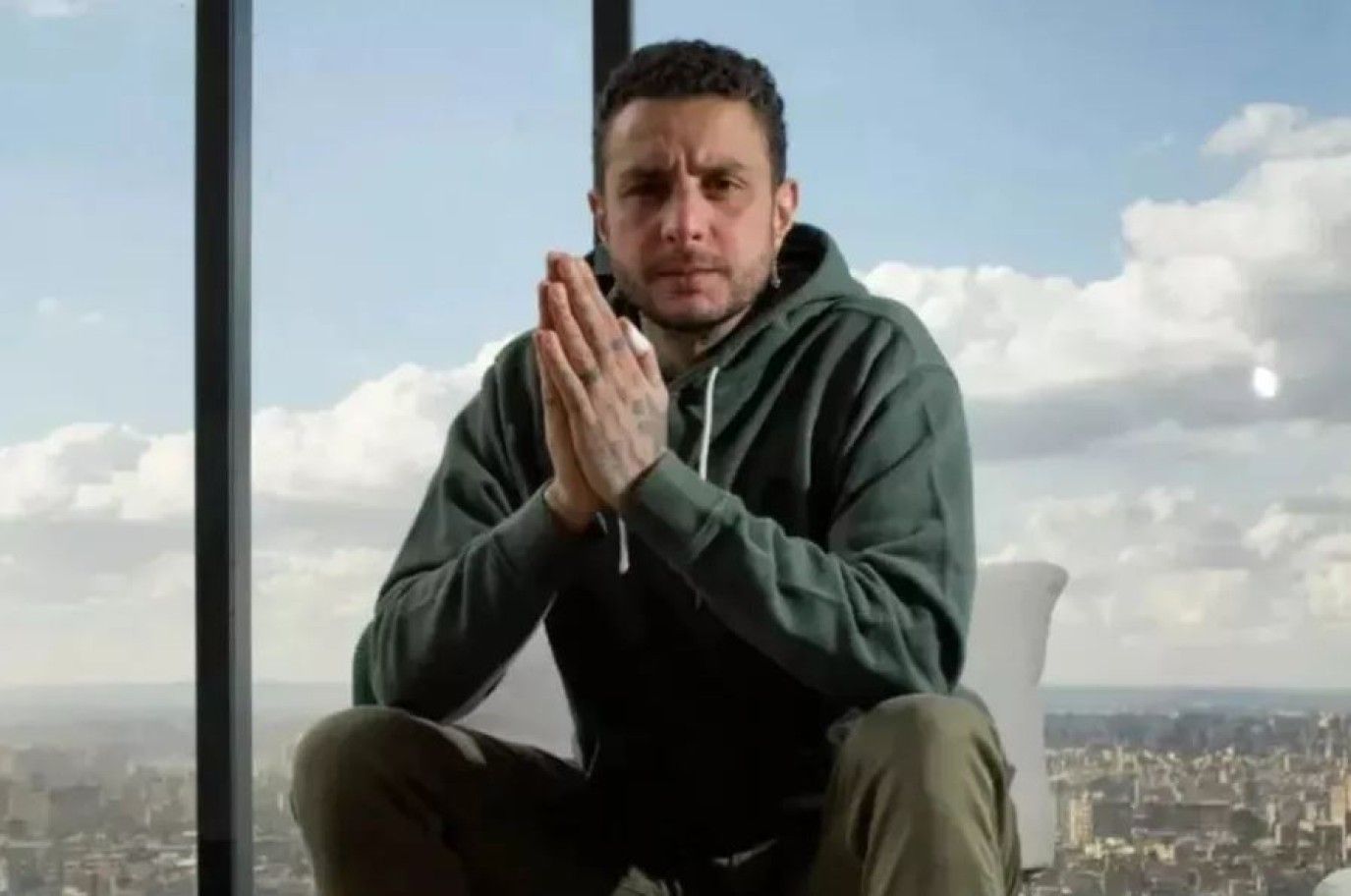 في الكواليس.. إصابة إحدى بطلات فيلم سفاح التجمع لـ أحمد الفيشاوي