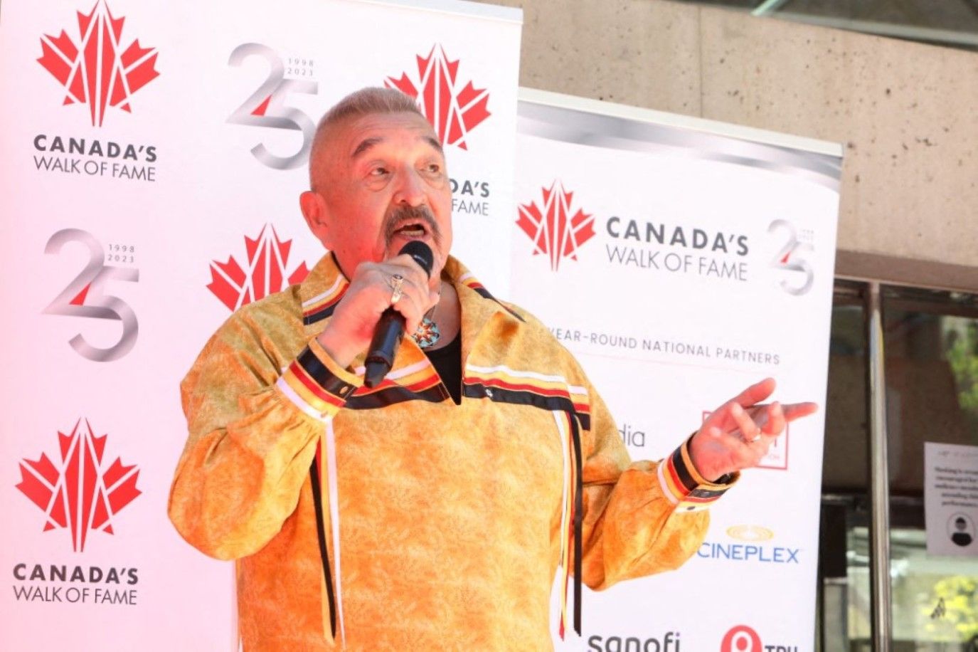 وفاة النجم غراهام غرين عن عمر يناهز 73 عاماً