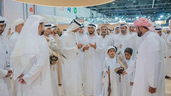 نهيان بن زايد يزور النسخة الـ 22 من معرض أبوظبي الدولي للصيد والفروسية