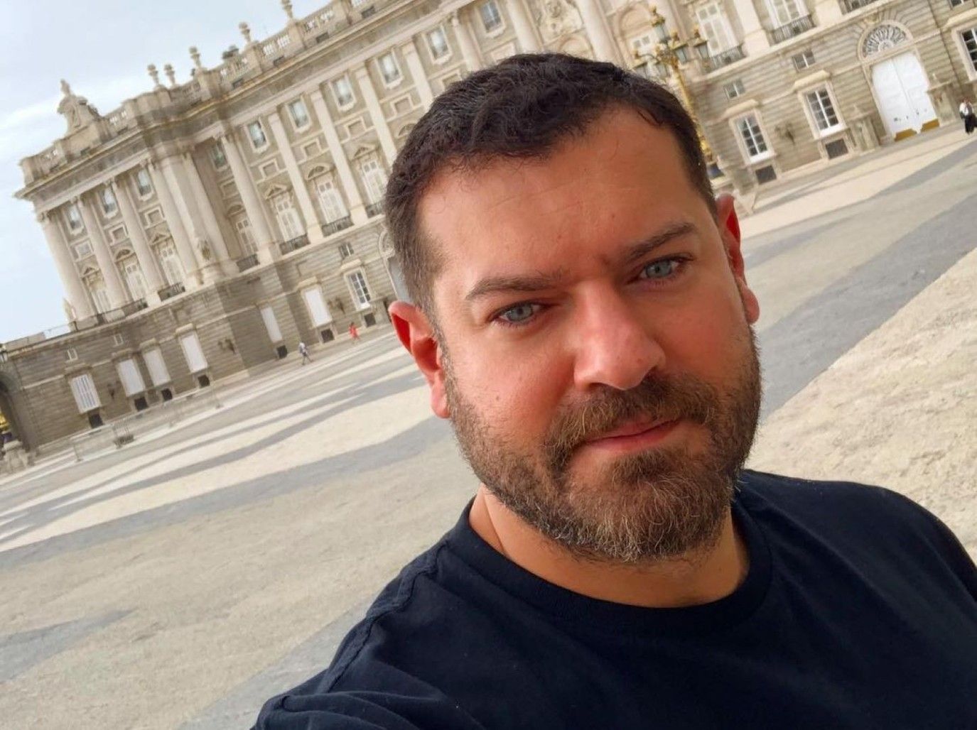 عمرو يوسف يكشف الاسم الثاني لعمرو دياب.. ويعلق أحمد السقا بوظلنا دماغنا