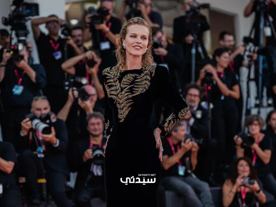 في اليوم السابع من مهرجان فينيسيا:حضور لافت لإدريس ألبا وزوجته على السجادة الحمراء وإطلالات مينيمالية أنيقة