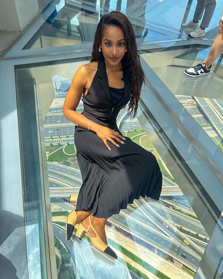 شاهد.. الحسناء السودانية تسابيح دياب تشعل مواقع التواصل بصورة مثيرة للجدل