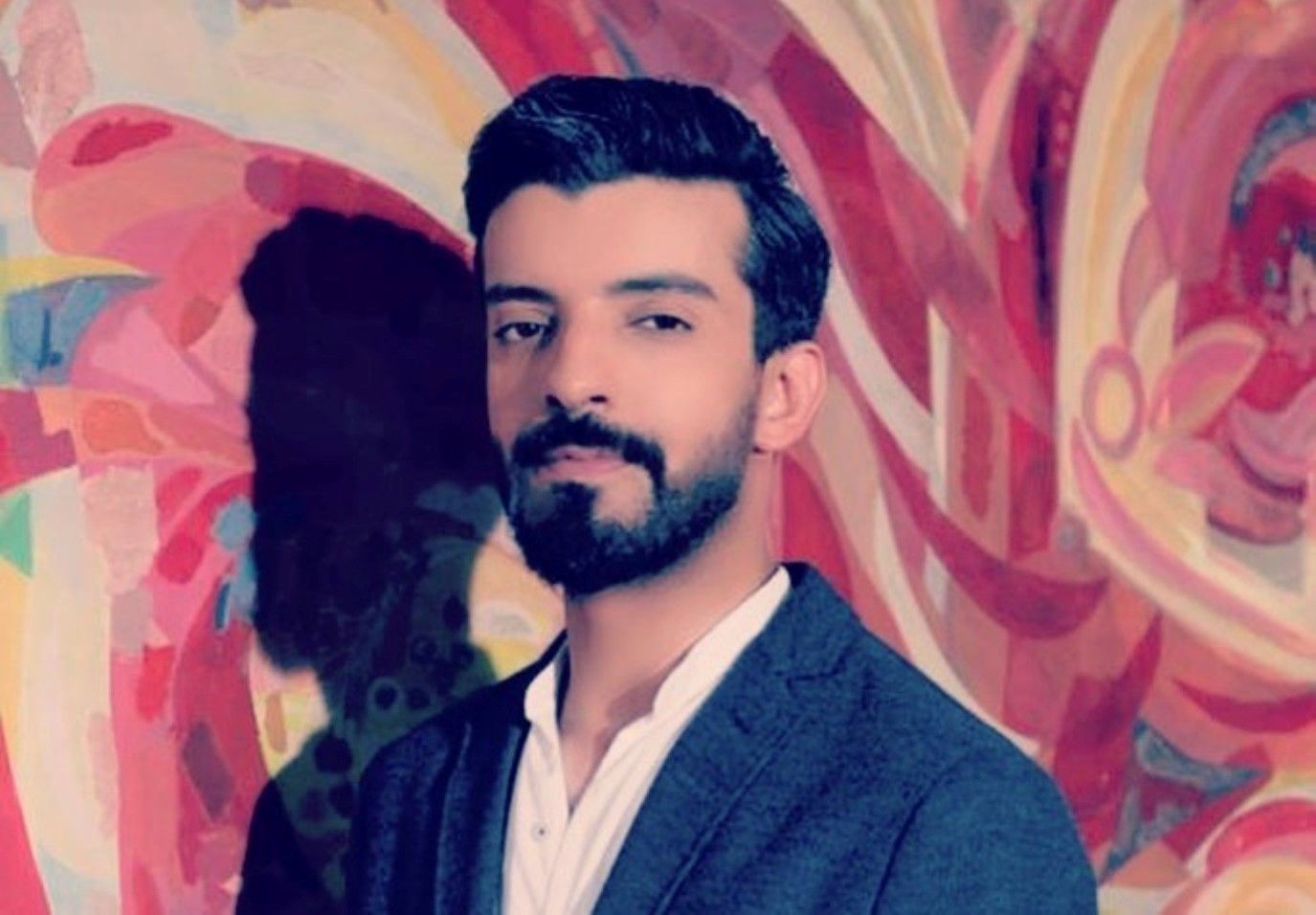 يعقوب الفرحان لـ«الخليج 365»: فيلم "القيد" أضاف لمسيرتي ومتفائل بحب عشاق السينما للعمل