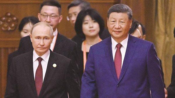 رئيس الصين: العالم يواجه خياراً بين السلم والحرب