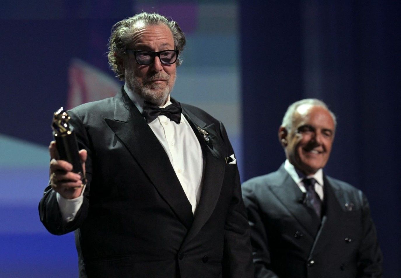 المخرج جوليان شنابيل يتسلم جائزة جائزة صانع الأفلام الفخرية بـ مهرجان فينيسيا السينمائي 2025