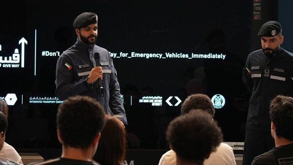 «افسح الطريق» تعزّز الوعي بأهمية الاستجابة لمركبات الطوارئ