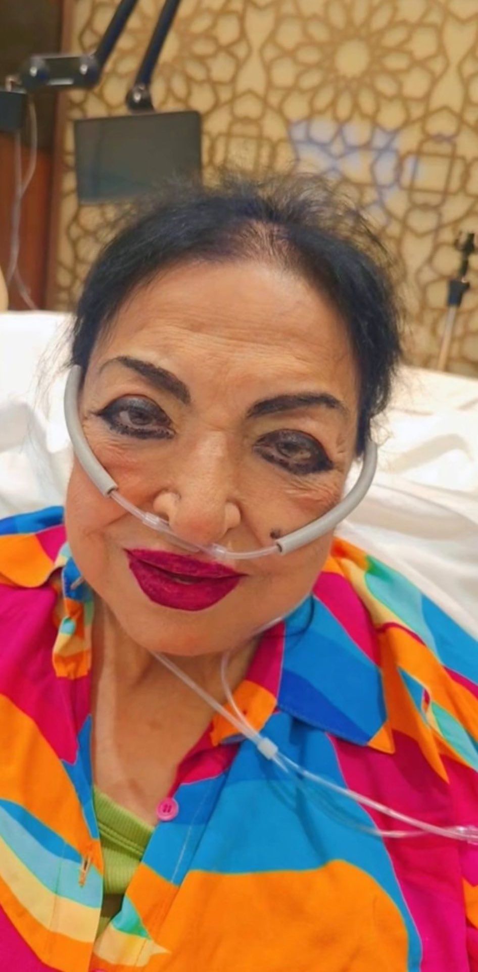 ستنصدم من شكلها... أحدث ظهور للفنانة سميرة توفيق بعد خضوعها لعملية قسطرة "صور"