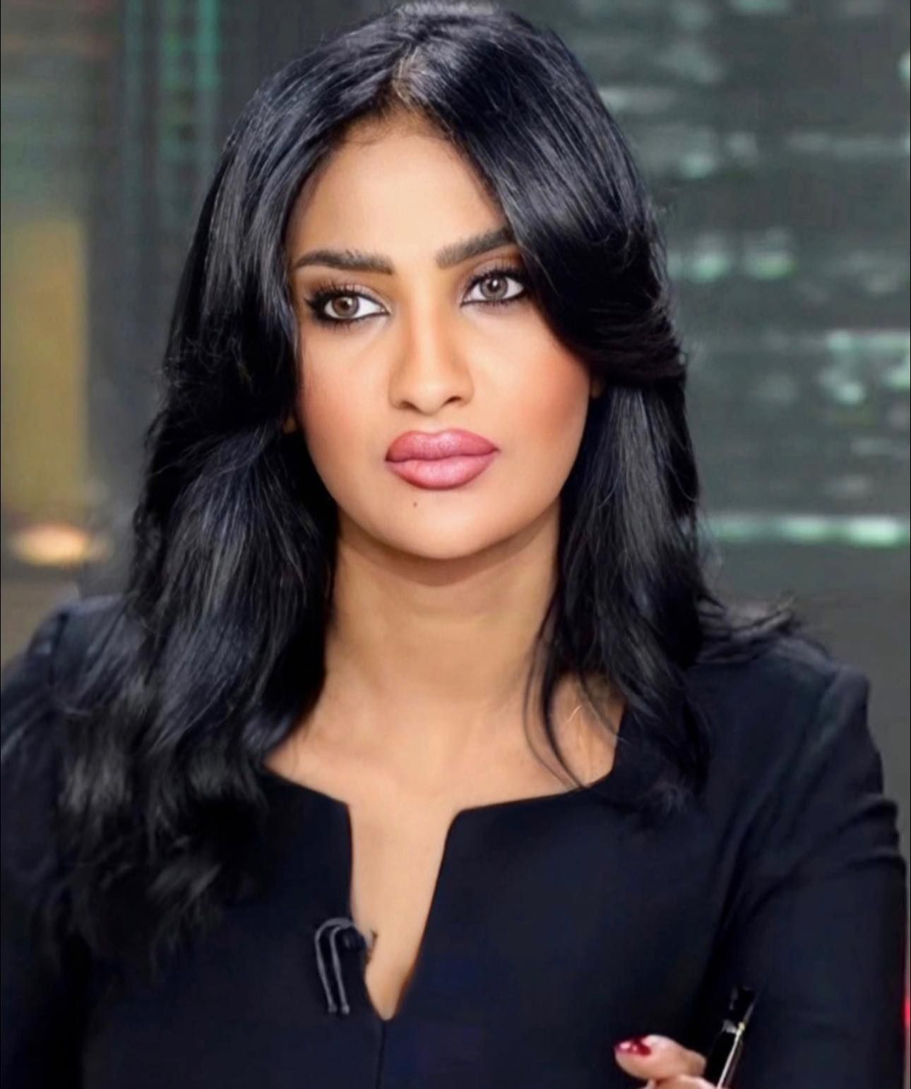 المذيعة تسابيح خاطر تزيد من غضب جمهور مواقع التواصل عليها بتدوينة جديدة: (‏حكومة تأسيس حكومة ستبحث السلام والوحدة كما أعلنت)