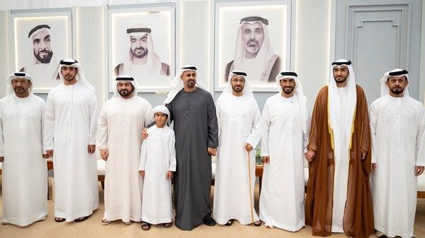 نهيان بن زايد وذياب بن محمد بن زايد يحضران حفل استقبال بمناسبة زفاف حمد خالد الكعبي