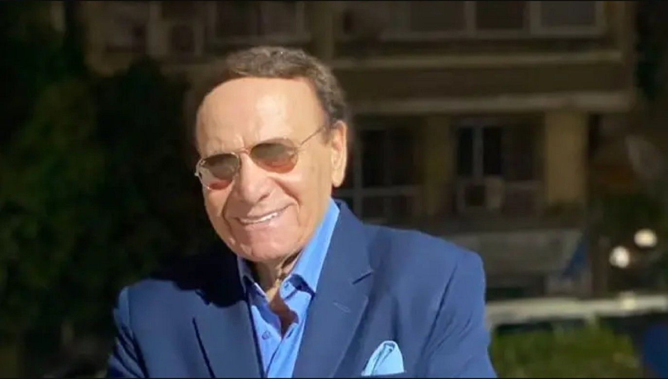 وفاة الفنان فكري عبدالحميد شبيه الزعيم عادل إمام