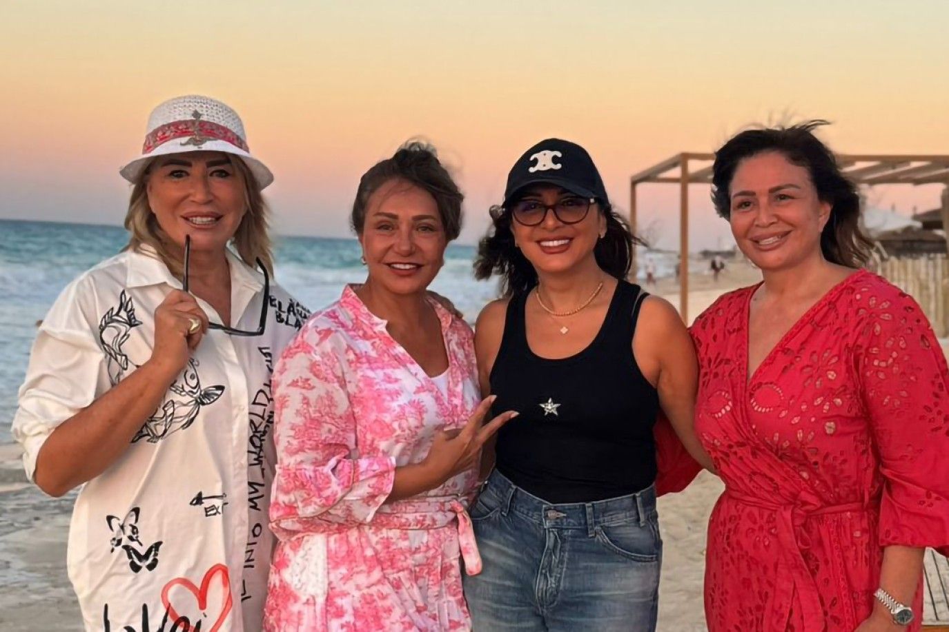 رسالة ليلى علوي لـ أنغام بعد التعافي... والأخيرة ترد