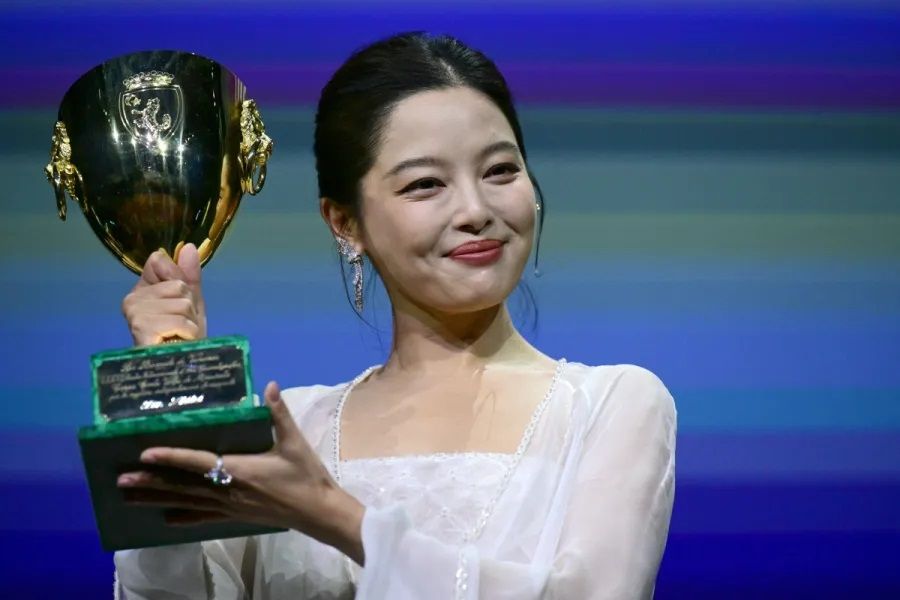 حفل ختام مهرجان فينيسيا 2025.. تتويج الإبداع في ليلة أيقونية