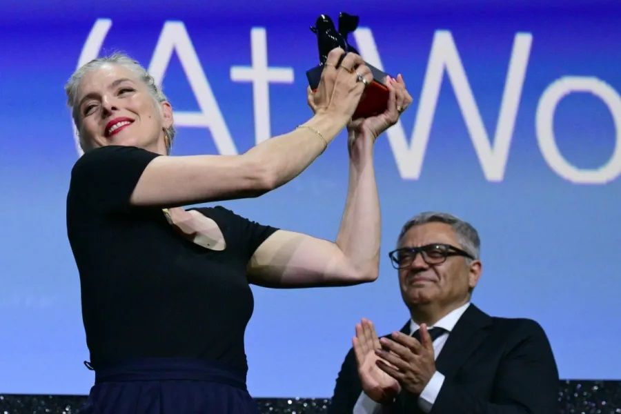 حفل ختام مهرجان فينيسيا 2025.. تتويج الإبداع في ليلة أيقونية