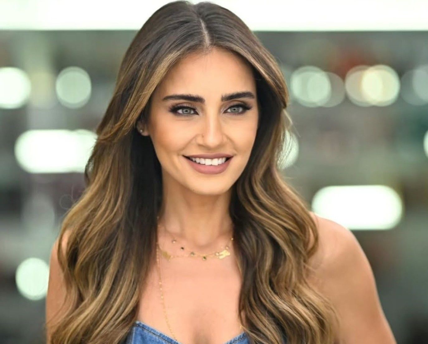 إيميه صياح تحتفل بذكرى زواجها من فريد نجار بصورة رومانسية ورسالة حب 