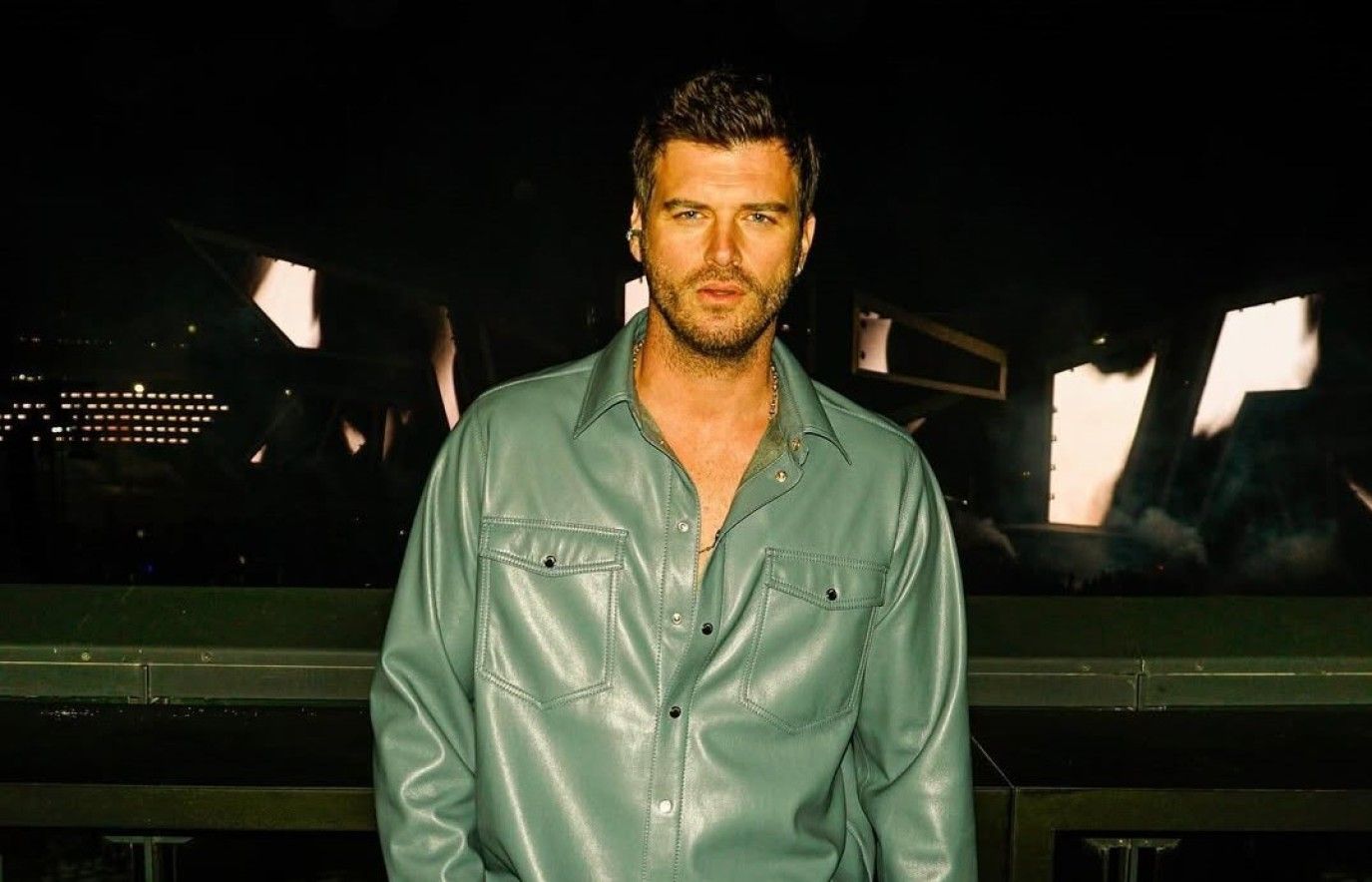 كيفانش تاتليتوغ في حالة انهيار ويبكي بحرقة خلال تشييع صديقه خالد يوكاي