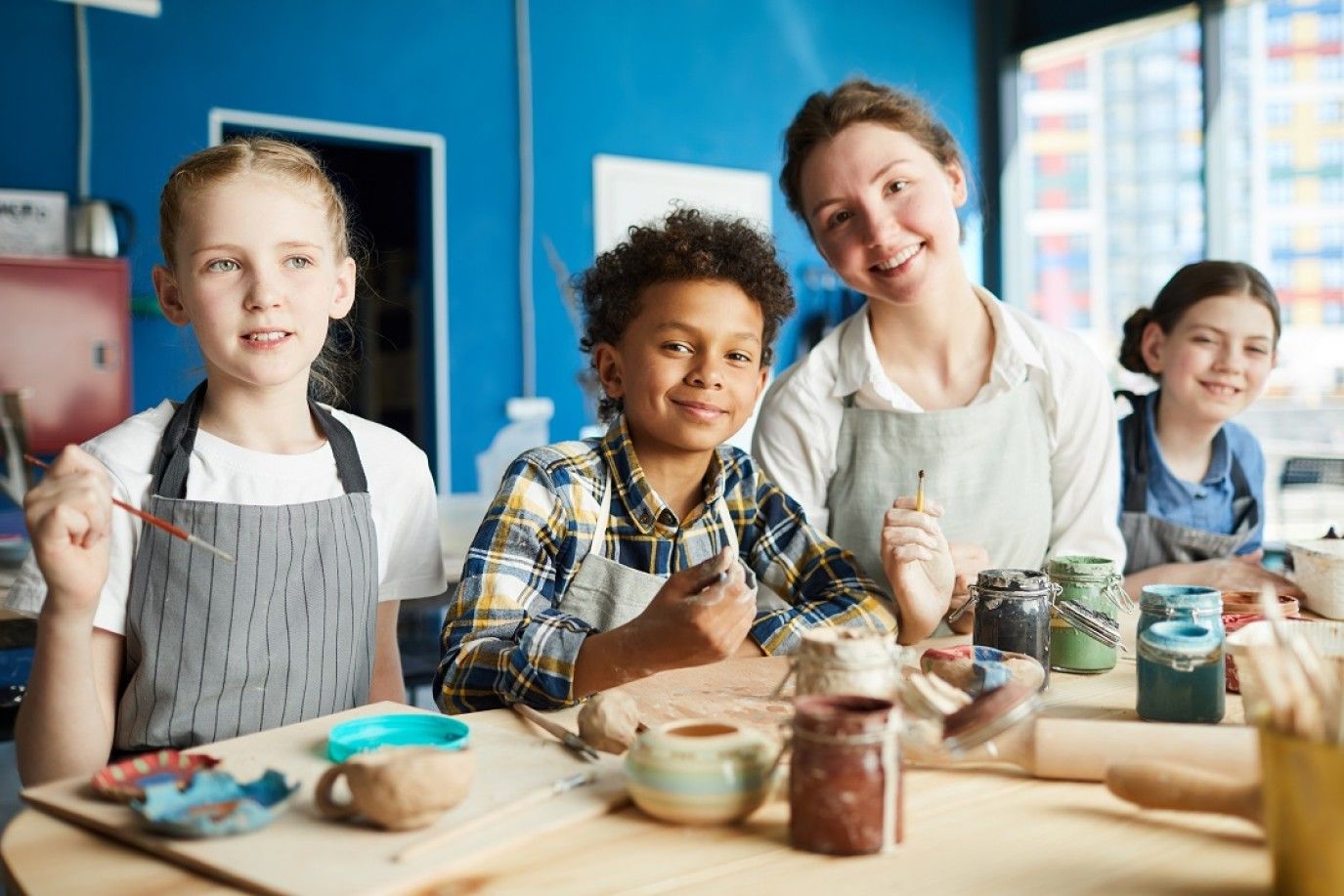 كيف تكتشفين اهتمامات طفلك المبكرة وتدعمينها؟ وطرق مضمونة للتعامل