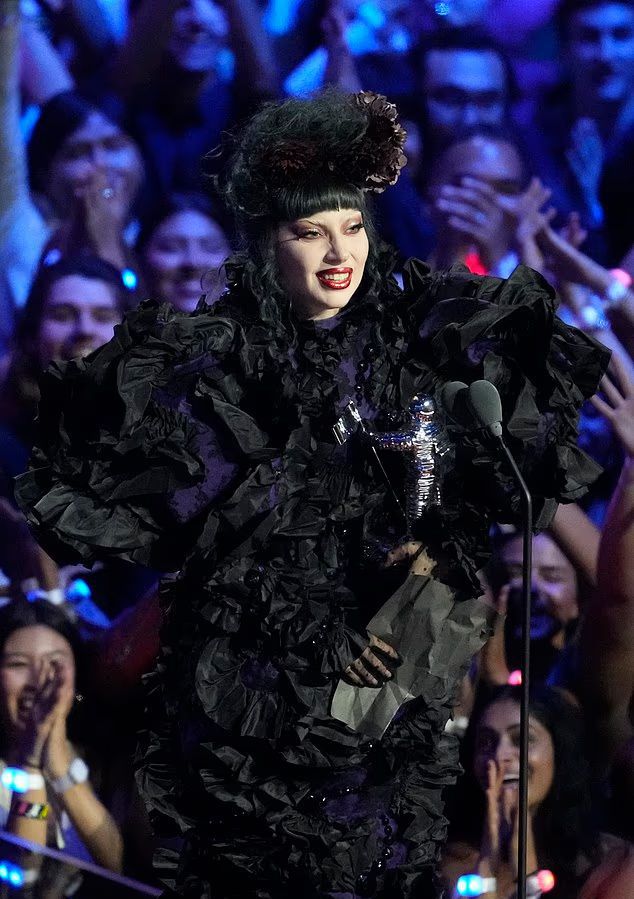 مبدعون استحقّوا جوائز MTV VMA لهذا العام، اليكم اللائحة كاملة  