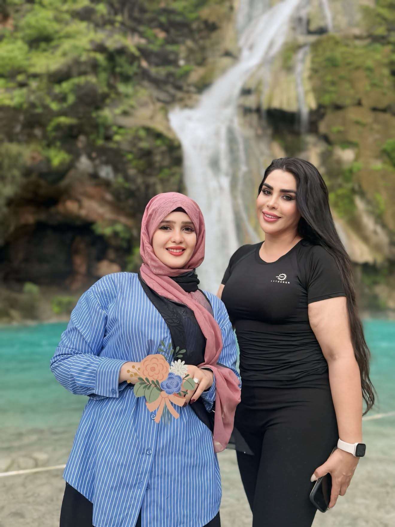 الممثلة الصنعانية شيماء محمد تظهر مع ممثلة ايرانية "شاهد"