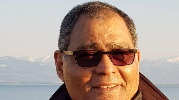 هل يمكن إنقاذ الإنسانية من أخطار الذكاء الاصطناعي؟