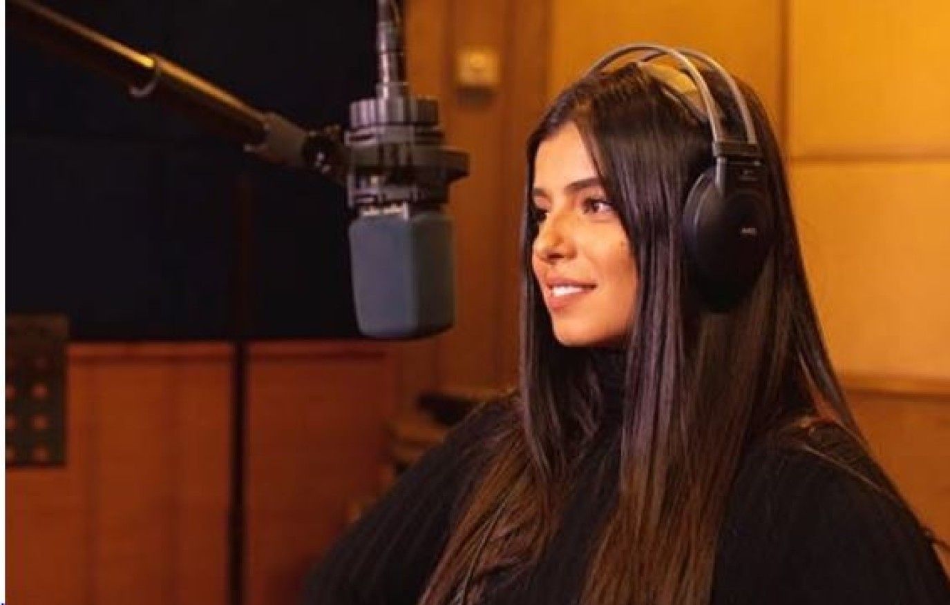 إغماء مريم عامر منيب في جنازة خطيبها المطرب عمرو ستين