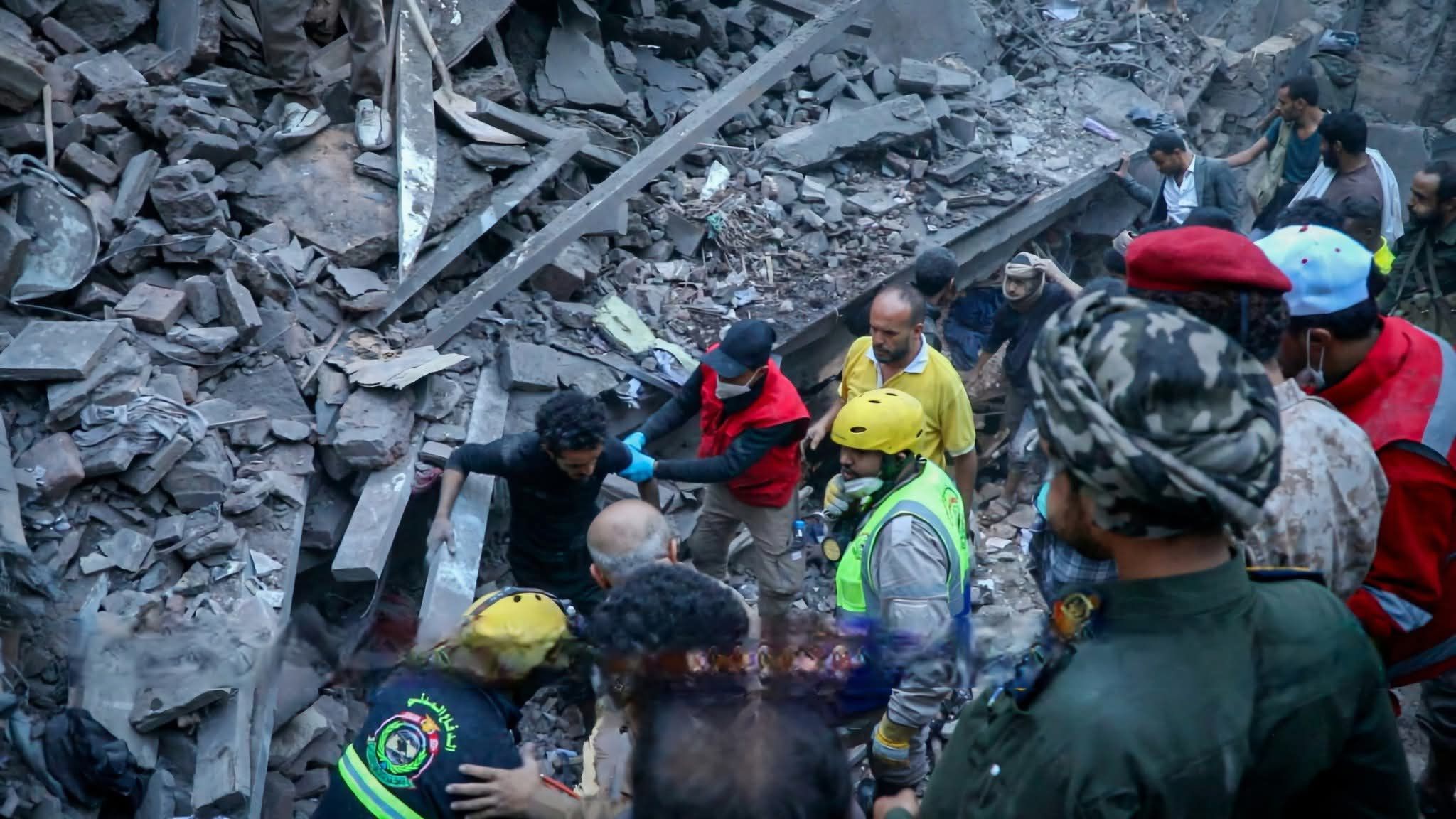 صنعاء تصبح اكوام خراب عقب الضربة الحاسمة(صور)