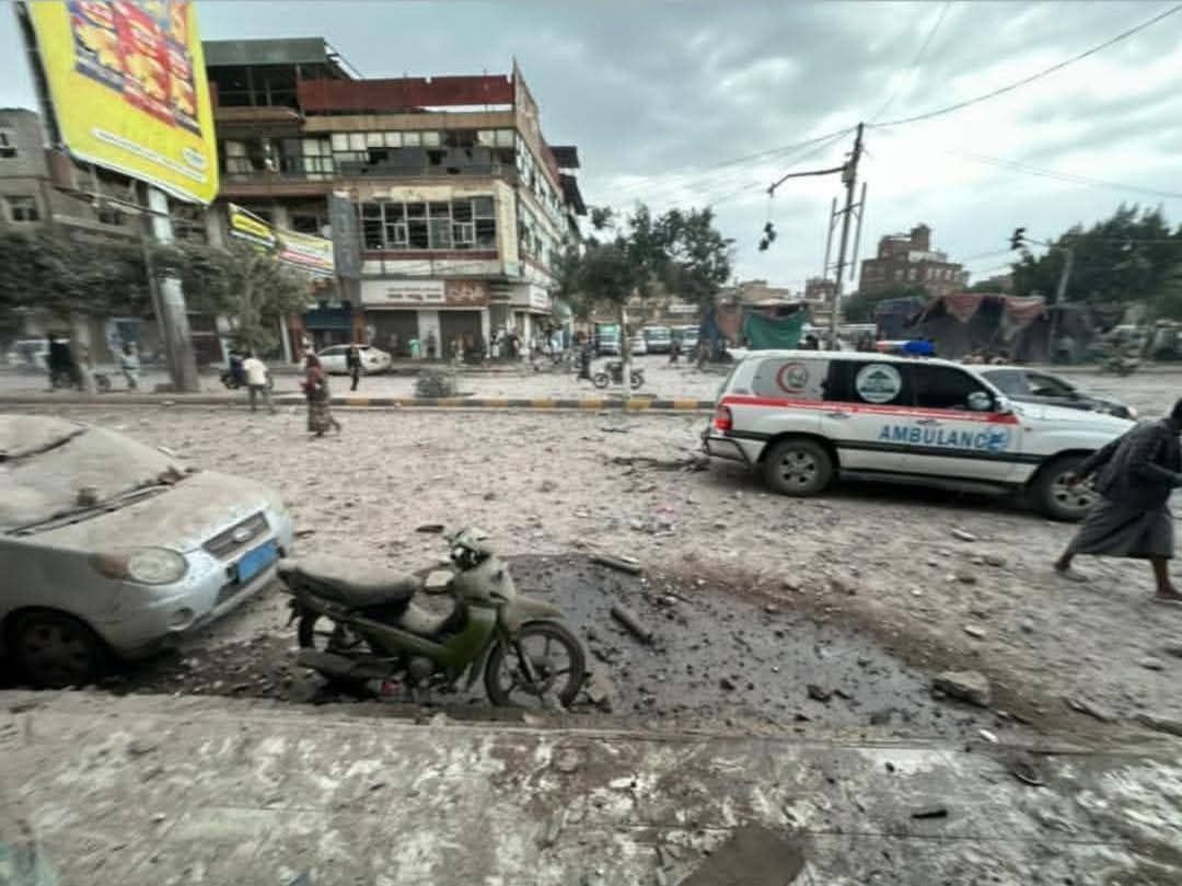 استشهاد عائلة كاملة في صنعاء والأم المسنة تنجو بأعجوبة...القصه كامله