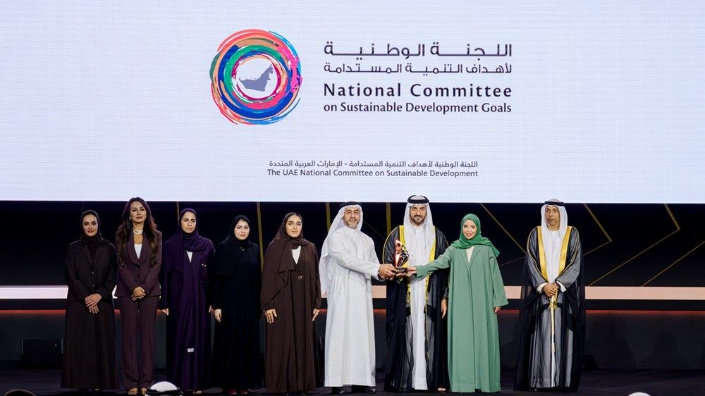 سلطان بن أحمد يكرّم الفائزين بجائزة الشارقة للاتصال الحكومي الـ12
