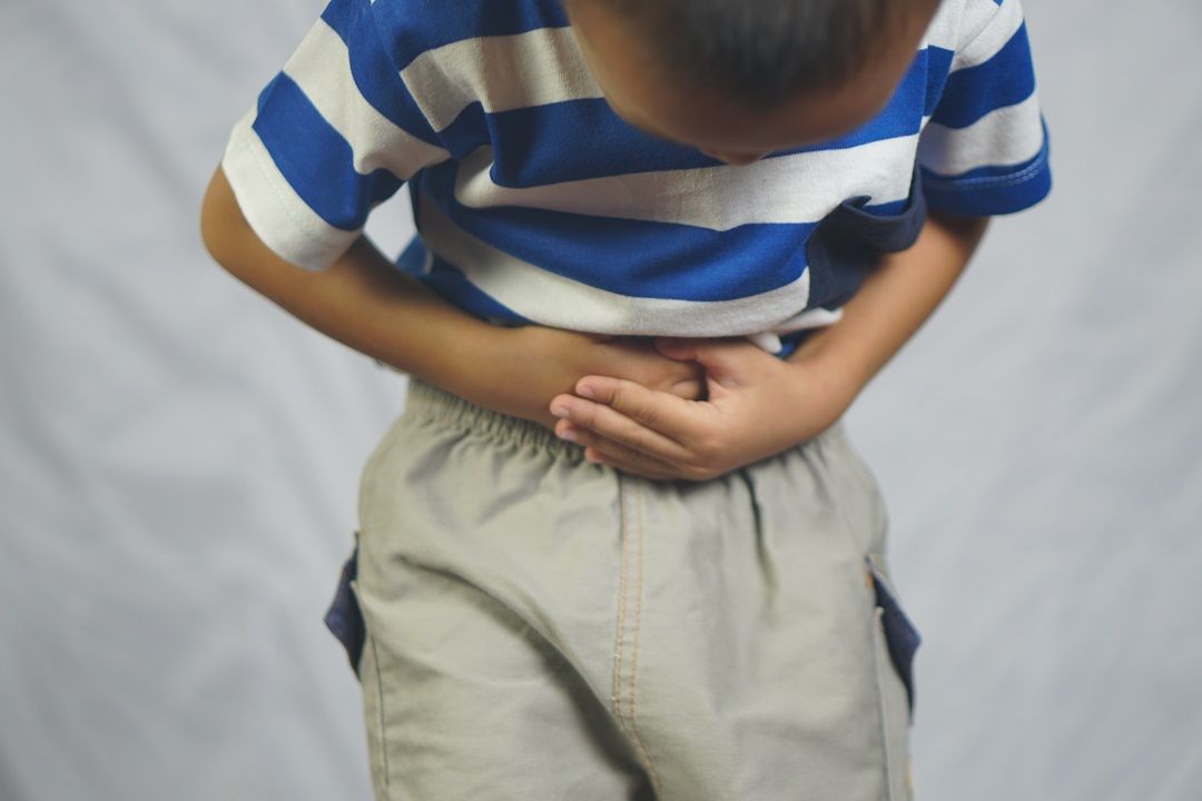 شكوى تتكرر: ماذا أفعل مع قصص التمارض الصباحي قبل الذهاب إلى المدرسة؟