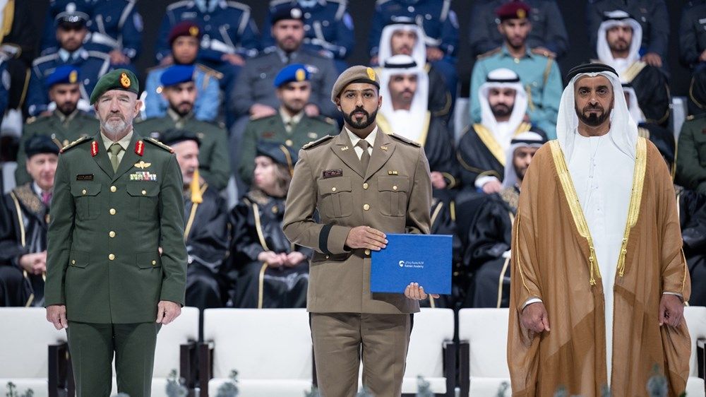 سيف بن زايد يشهد حفل تخريج دفعة 2025 من أكاديمية ربدان