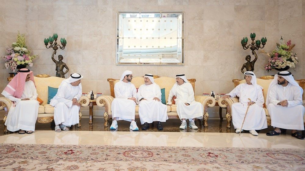 حمدان بن محمد وسلطان بن حمدان بن زايد يعزيان في وفاة حسين خانصاحب