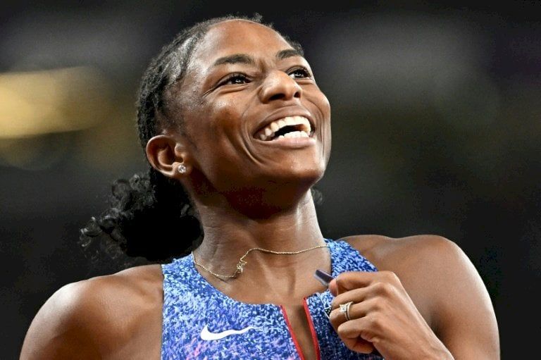 مونديال طوكيو: جيفرسن-وودن تجمع ذهبيتي 200 و100 م