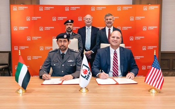 تعاون بين "أبوظبي للدفاع المدني" والجمعية الوطنية للحماية من الحريق